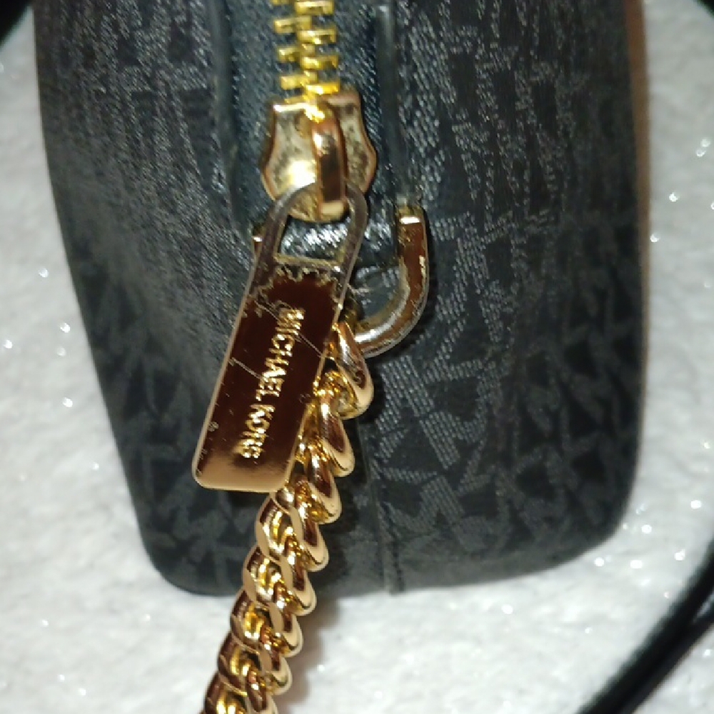 Michael Kors Preloved Black and Gold Crossbody Bag With New Replacement Strap. - Picture 4 of 14